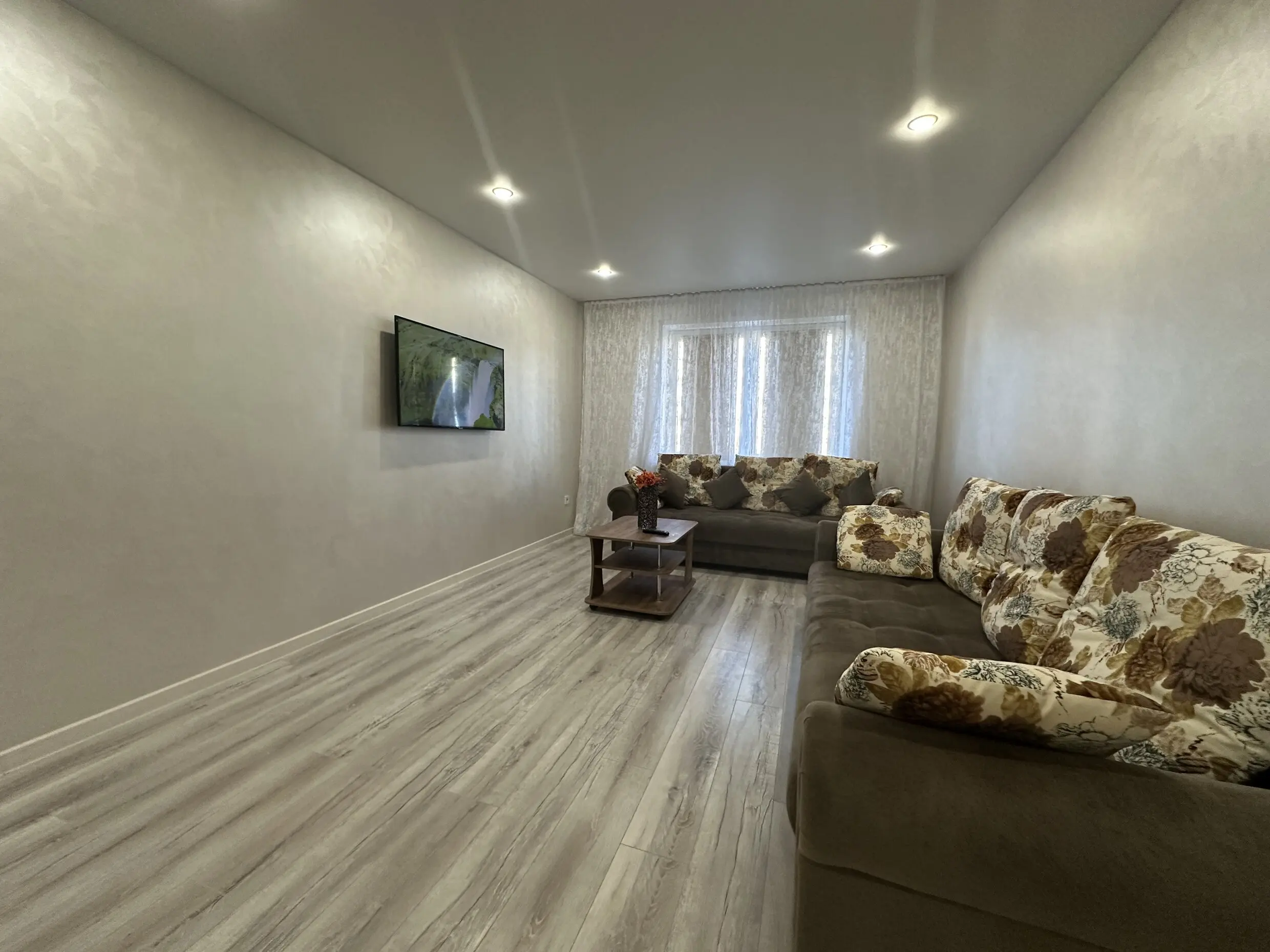 Two-bedroom apartment for daily rent in Grodno, Porokhovaya St. 12
